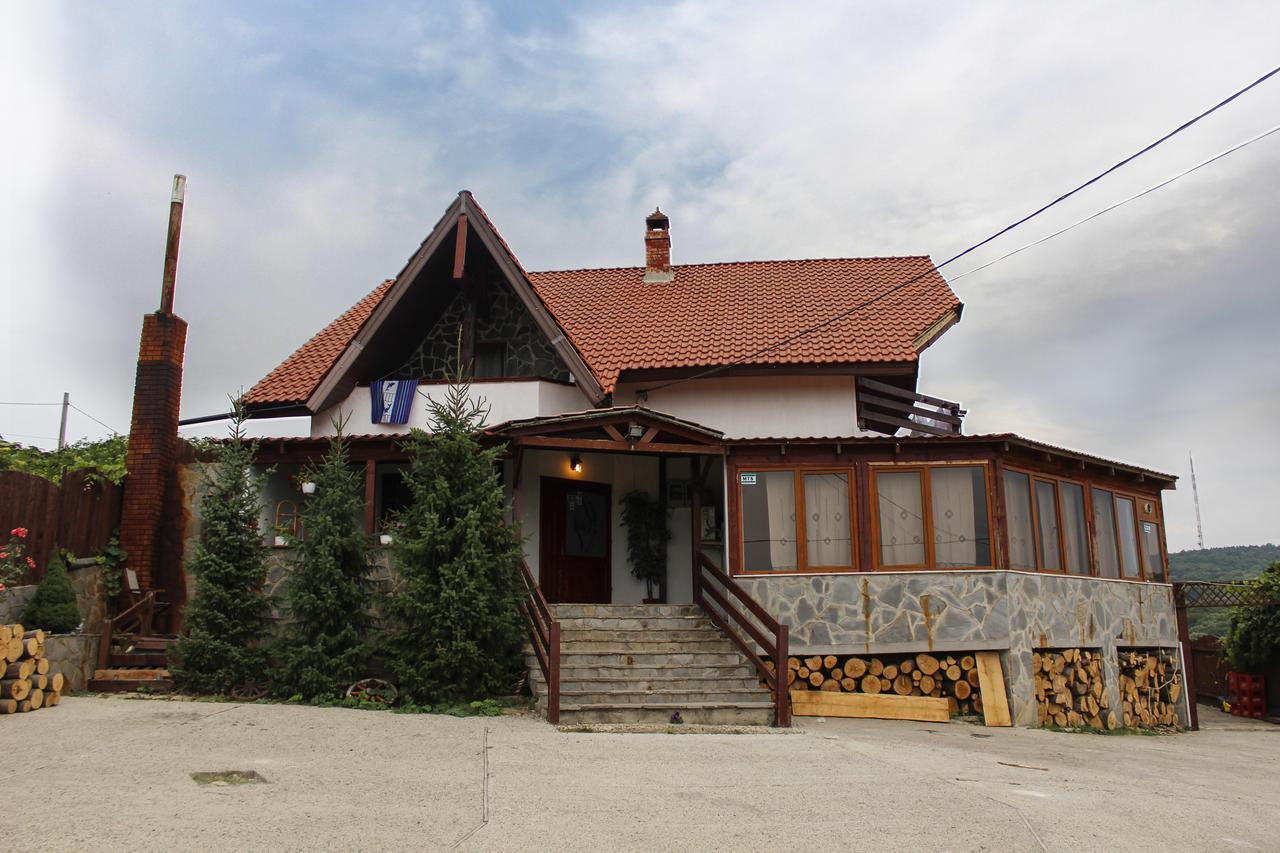 Pensiunea Taverna Bucium Iasi Bagian luar foto