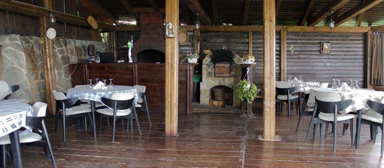 Pensiunea Taverna Bucium Iasi Bagian luar foto