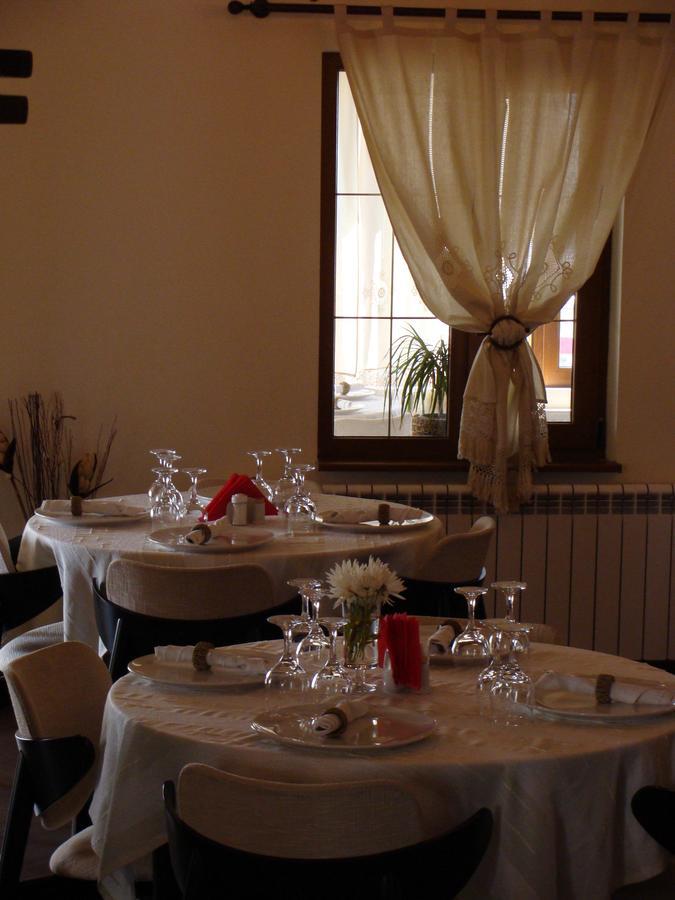 Pensiunea Taverna Bucium Iasi Bagian luar foto