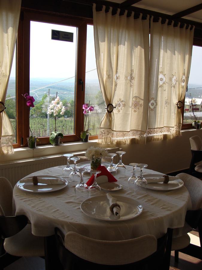 Pensiunea Taverna Bucium Iasi Bagian luar foto